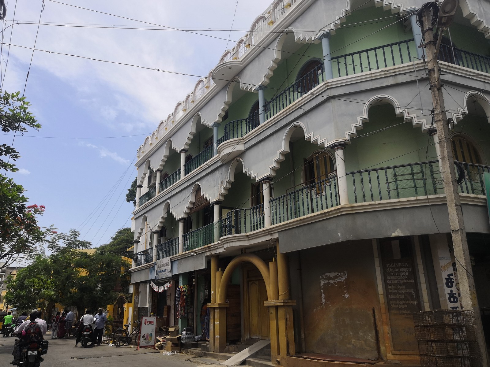 75. Budynek w Puducherry we wschodnich Indiach.