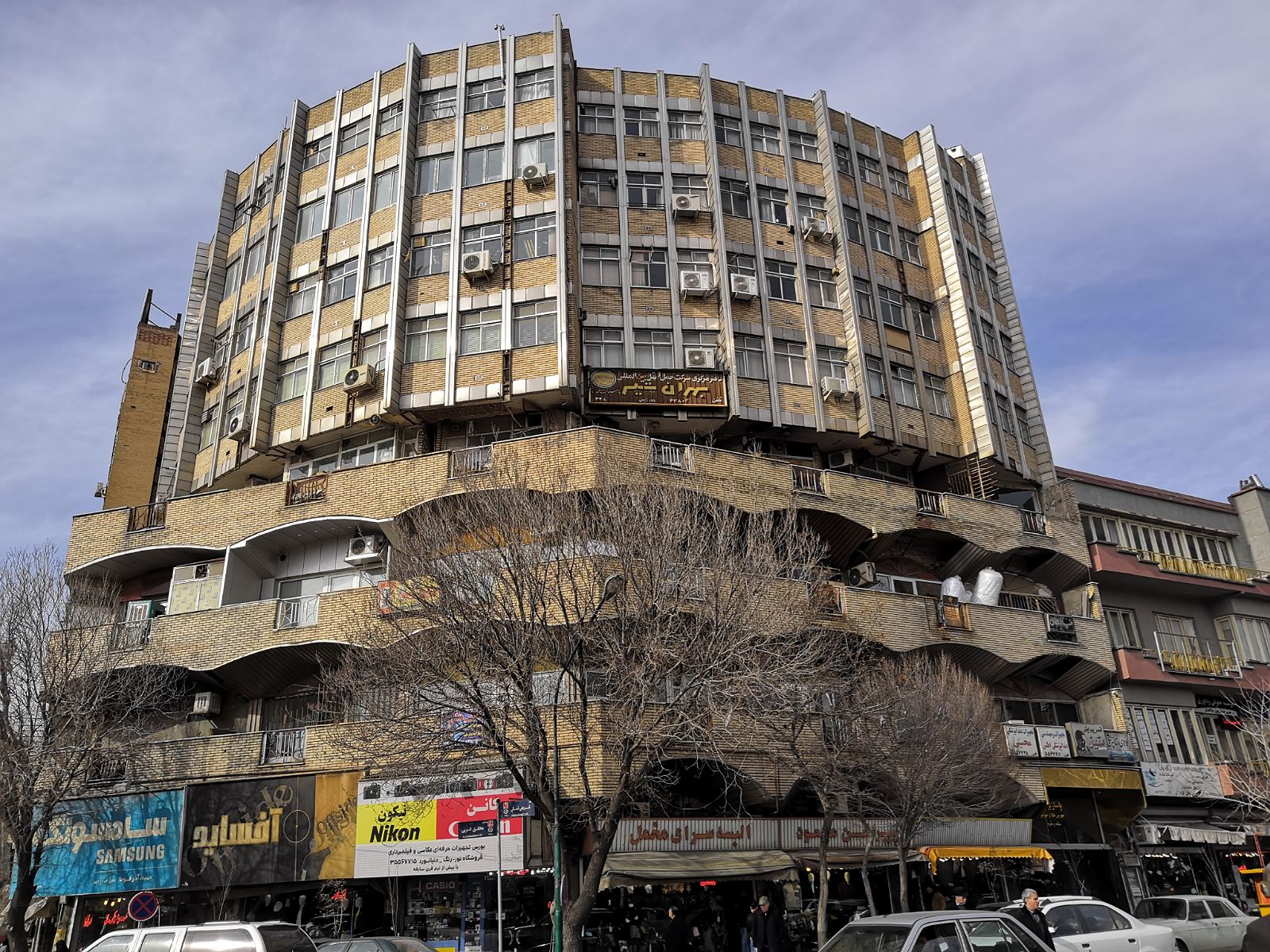 54. Centrum handlowe w Tabriz.