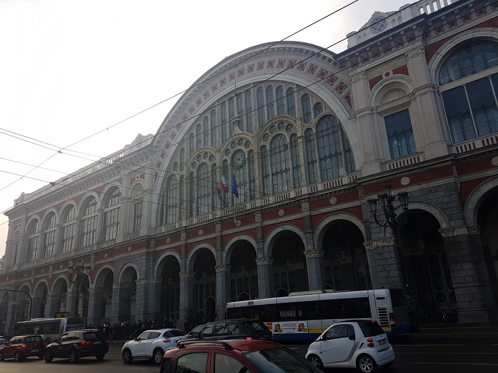 71. 'Porta nuova' czyli główna stacja kolejowa w Turynie.
