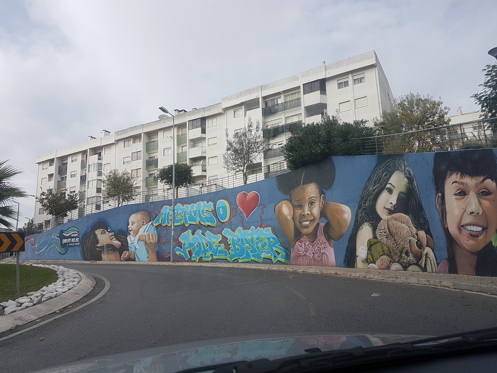 45. Mural w miasteczku Queluz.
