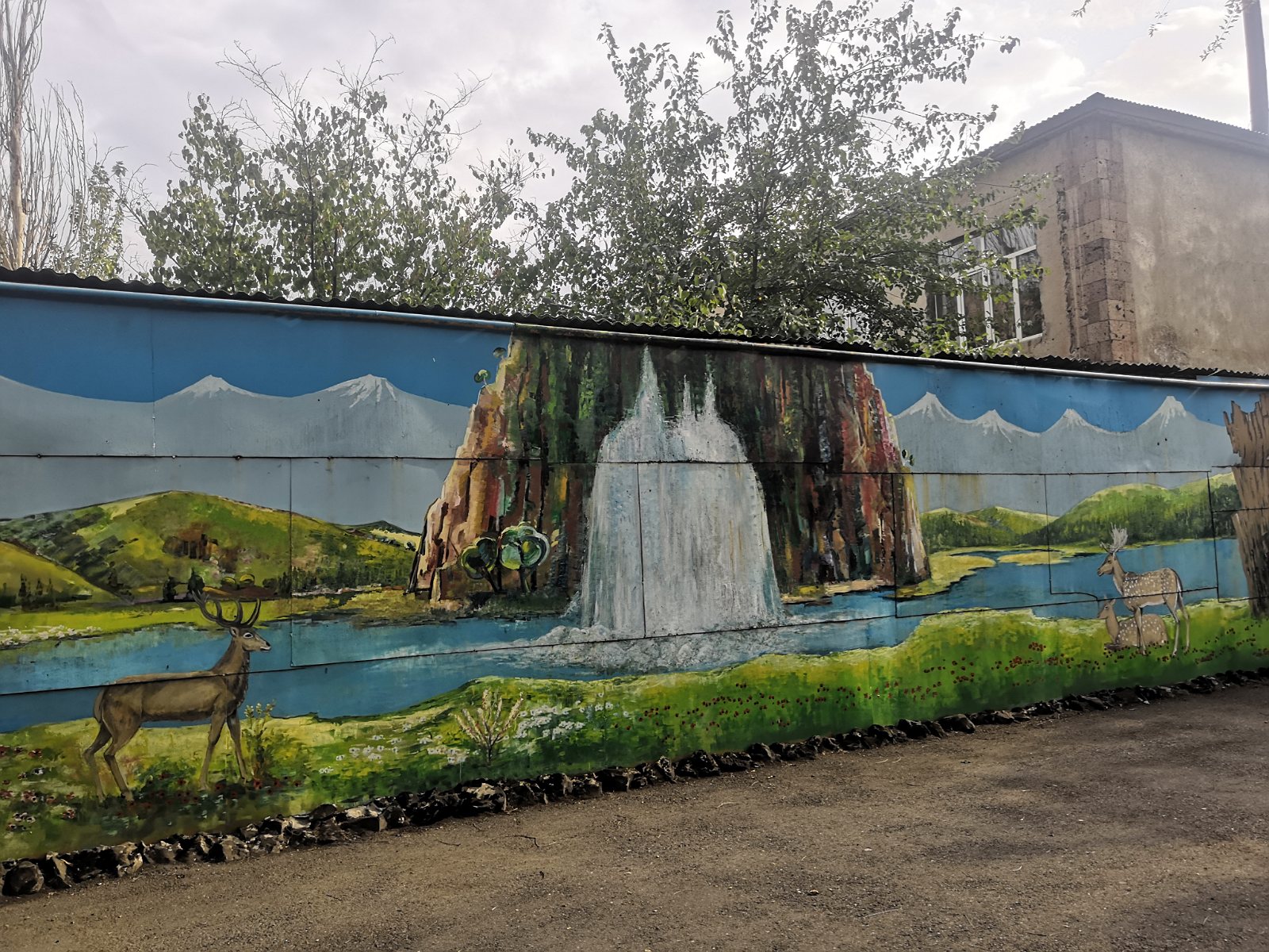 63. Mural w mieście Erewań.