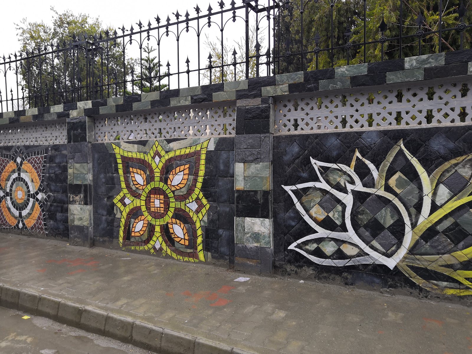 81. Mural w mieście Mingora.